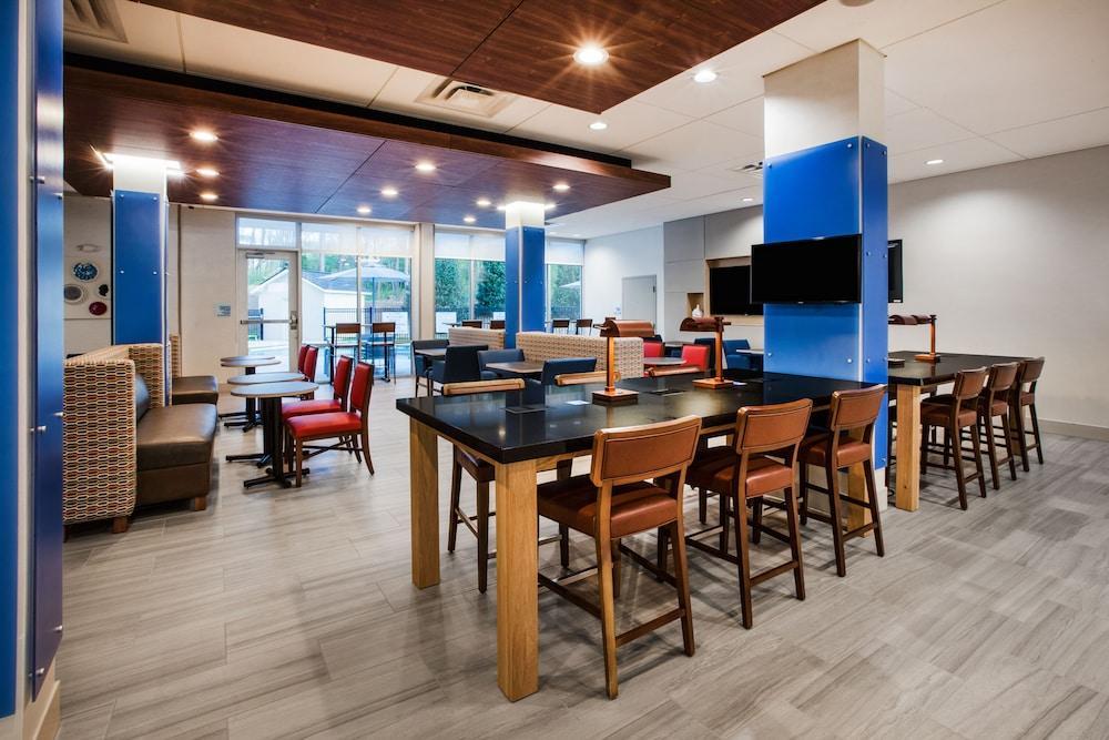 Holiday Inn Express Radcliff Fort Knox By Ihg Exteriör bild
