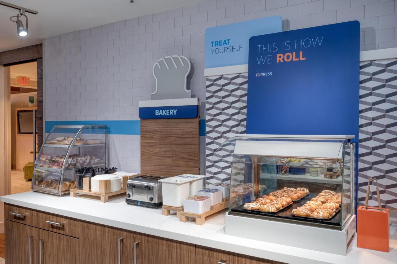 Holiday Inn Express Radcliff Fort Knox By Ihg Exteriör bild