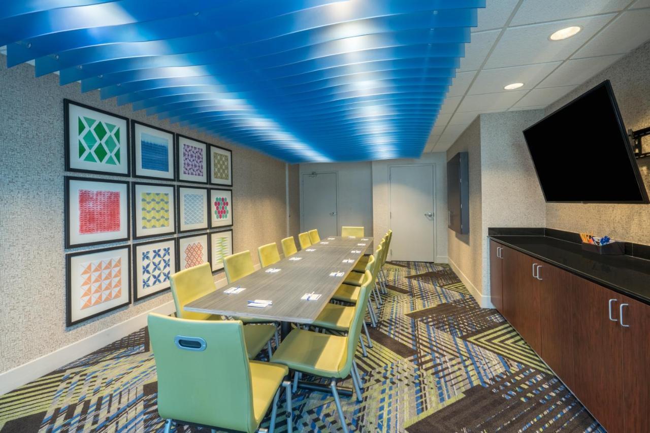 Holiday Inn Express Radcliff Fort Knox By Ihg Exteriör bild