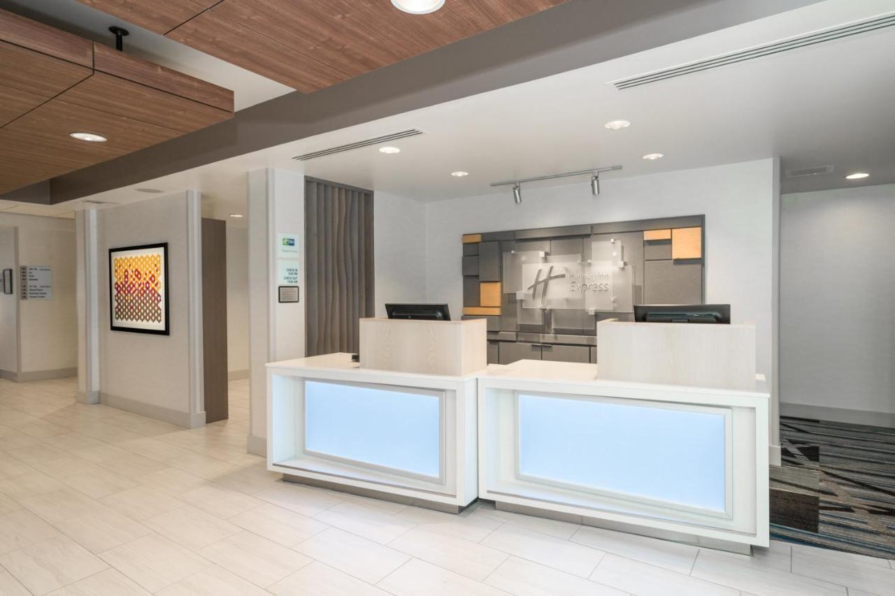 Holiday Inn Express Radcliff Fort Knox By Ihg Exteriör bild